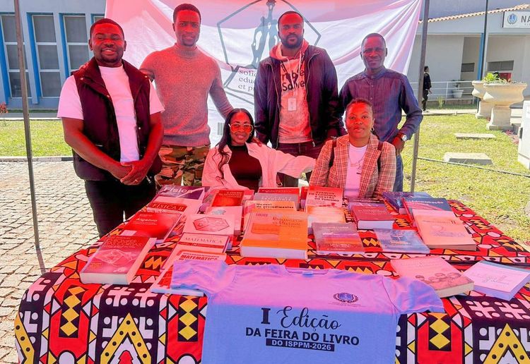A Universidade Cuito Cuanavale Participa na I Edição da Feira do Livro